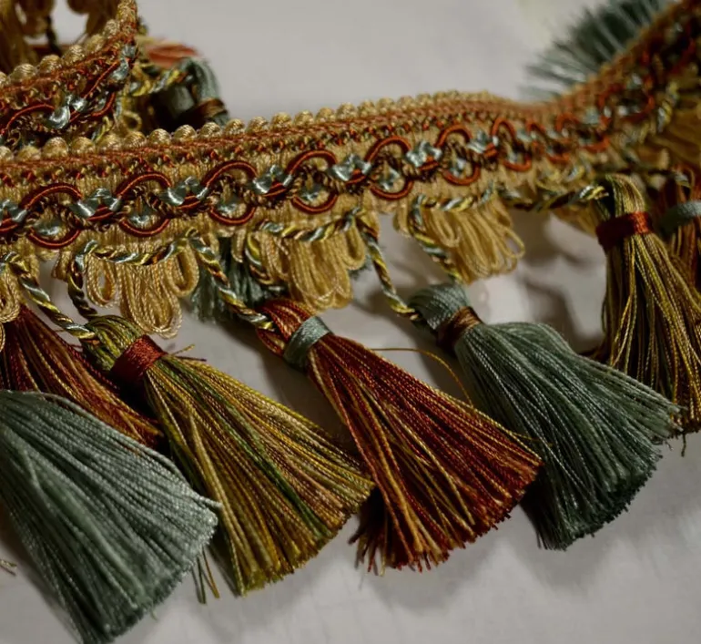 1398 9553 Tassel Trim