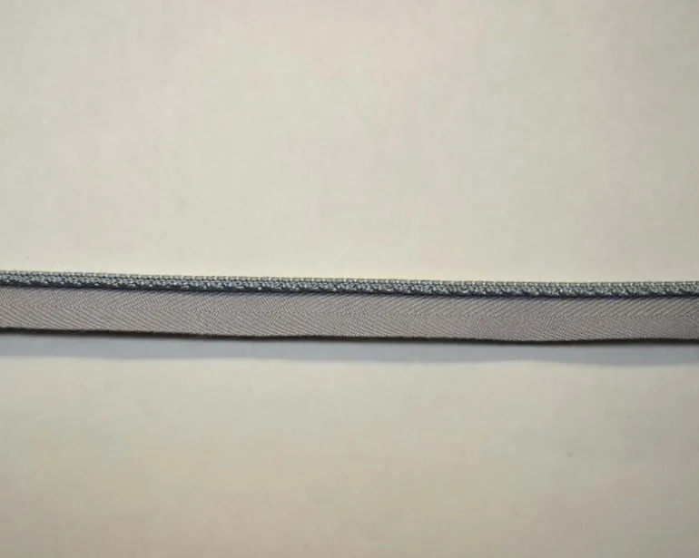 BM300 848 Classical Elements 1/8 inch Micro Lip Cord Trim