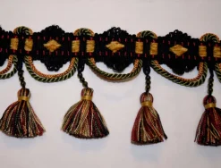FM100 37 Tassel Trim