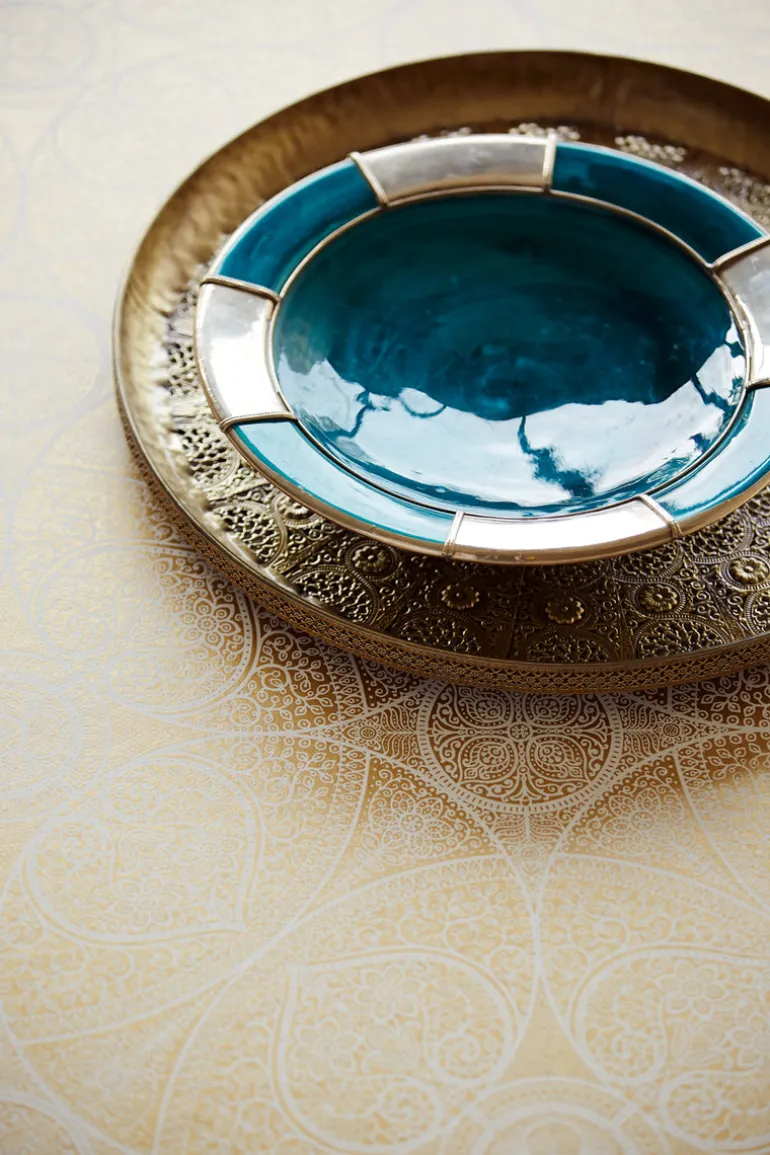 Yasamin Gold Mehndi Medallion Wallpaper